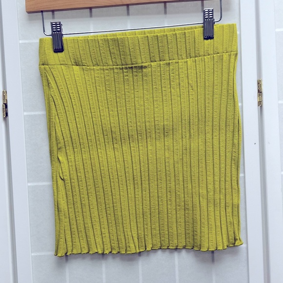 Simon Miller Rip Bloop skirt. Color Kiwi Size S 🥝 . Spring/summer skirt. - Picture 5 of 9
